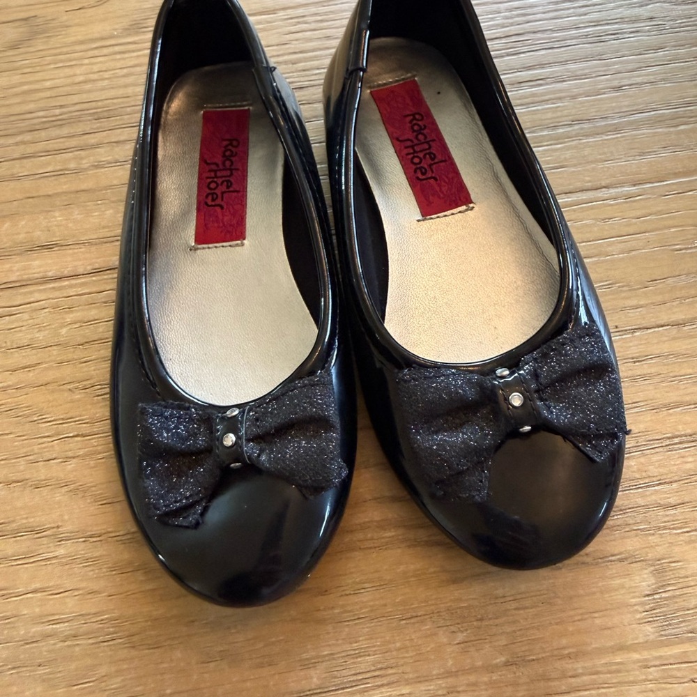 Rachel Black Flats with Silver Interior